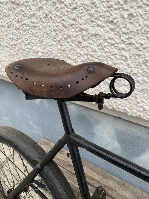 Bicicleta antiga inglesa carga