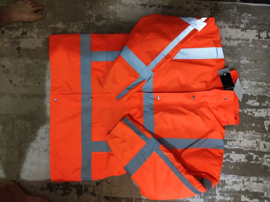 Куртка-  робоча сігнальна.
