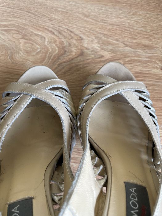 Sandały na obcasie Prima Moda