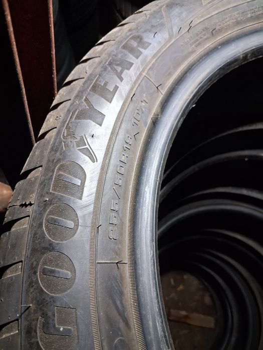 255/50 19 Goodyaer Ultra Grip Perfomance +