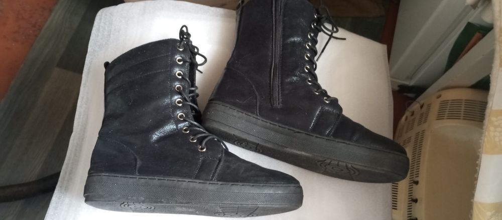 Ботинки жіночі розмір 40