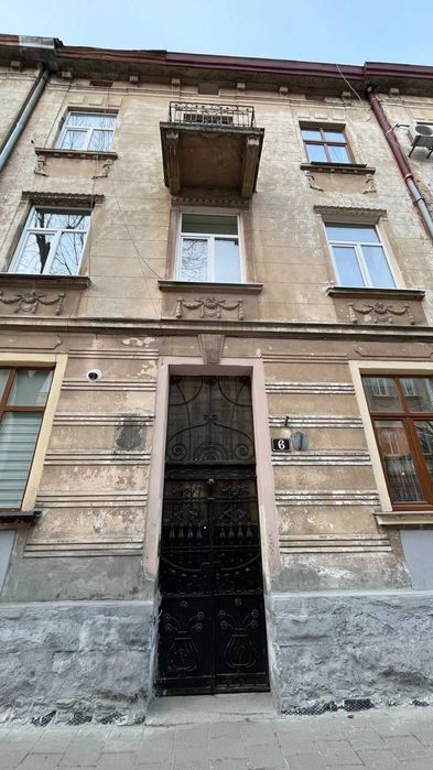 Продаж квартири на вул. Опільського