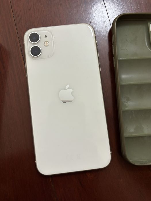 Iphone 11 branco como novo