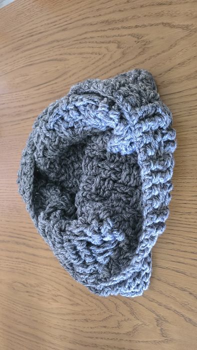 Komin, szal ręczna robota