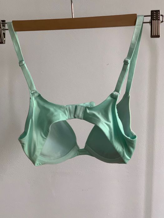 Biustonosz Victoria’s Secret 70B