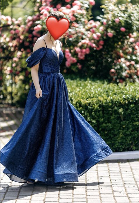 Випускна сукня,