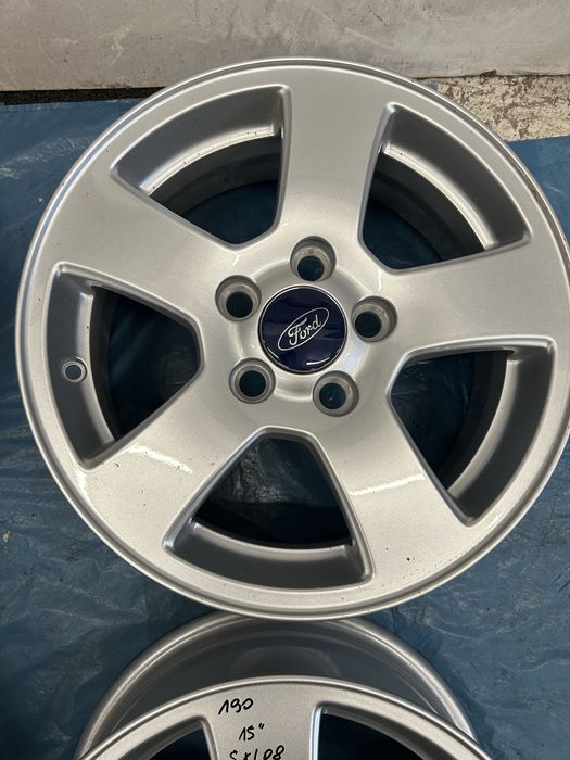 190 Felgi Aluminiowe Ford R 15 5x108 otwór 63,3 NOWE