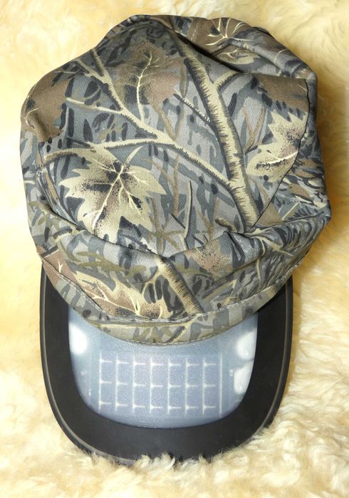 Кепка для рыбалки 2CSolar с солнечной панелью и двумя светодиодами