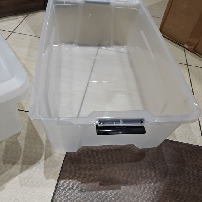3 pojemniki plastikowe organizer z pokrywą.