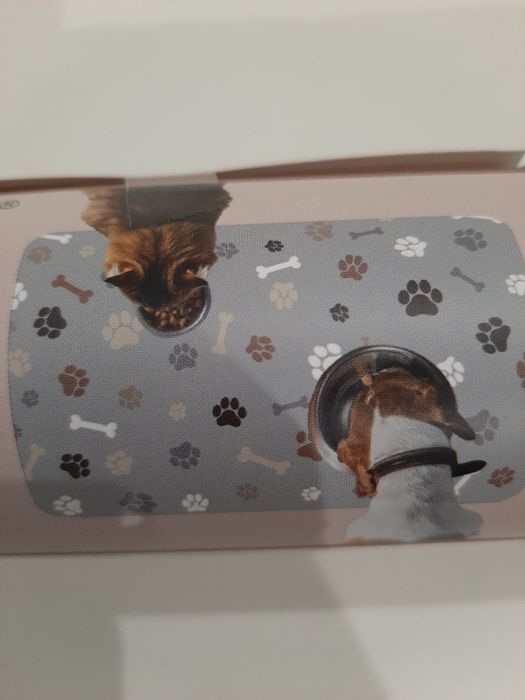 Tapete antiderrapante para animais cinza