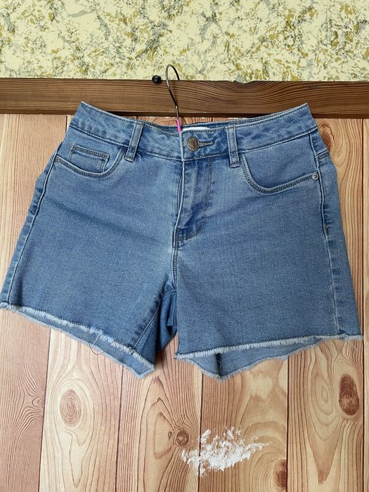 Шорти жіночі короткі