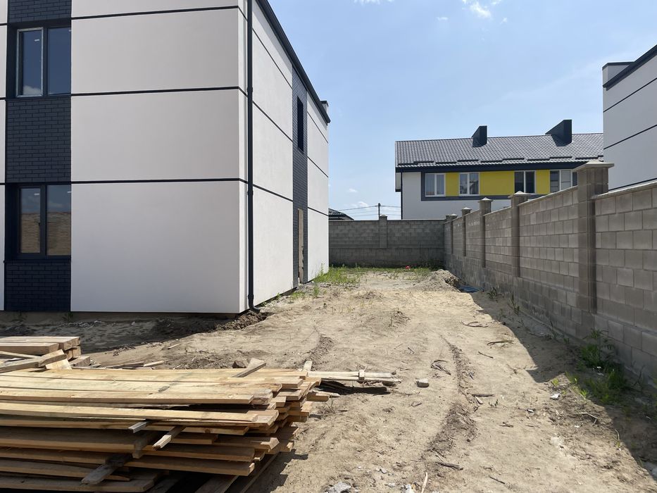 Котедж 117 кв.м з власною ділянкою