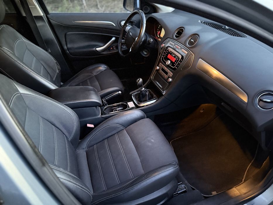 Ford Mondeo 2.5 Benzyna 220KM