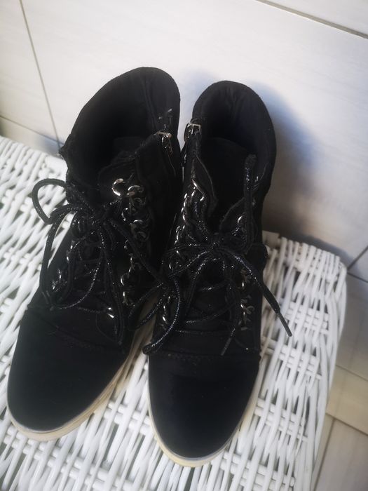 Czarne sneakersy 38