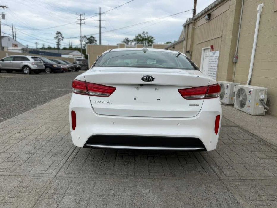 Kia Optima Hybrid      2017