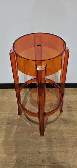 Hoker,stołek barowy Charles Ghost Kartell  bursztynowy