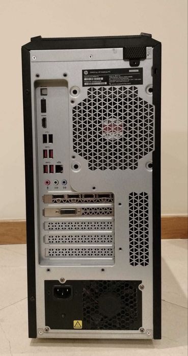 PC Gaming HP Omen - i7 8700 / GTX 1070 / 16GB RAM / Windows 11