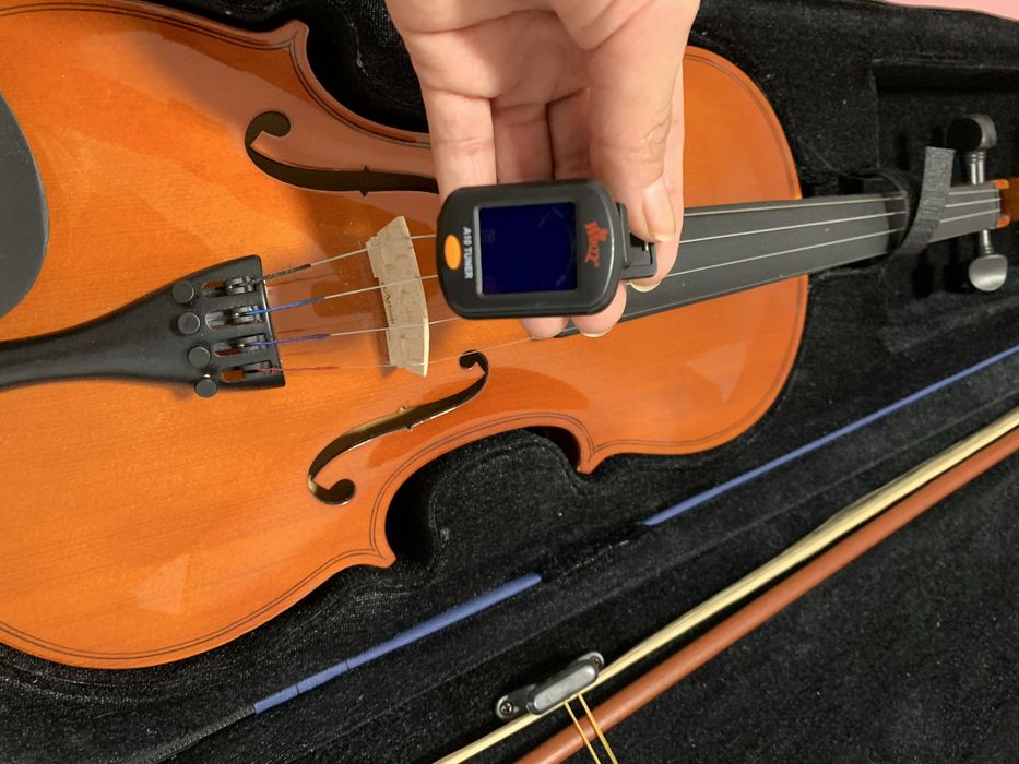 Violino  em bom estado (novo).