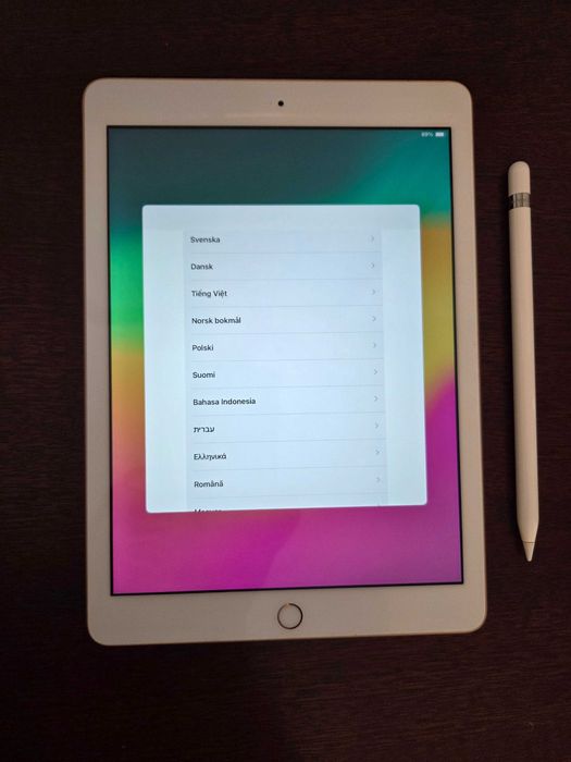 ORYGINALNY iPad 9.7 128GB + Apple Pencil + ładowarka system iPadOS