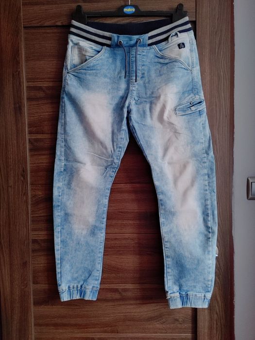 Spodnie Joggery Cropp