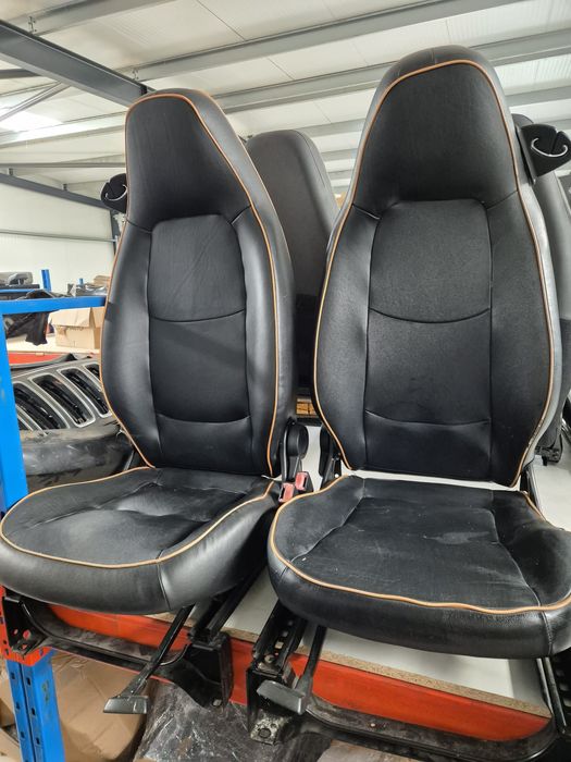 Conjunto de bancos em pele Smart Fortwo 451 3G