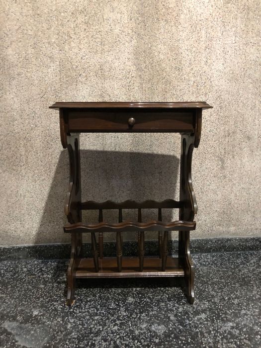 Móvel de apoio aparador