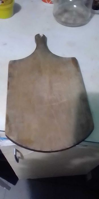 Дерев'яна колоритна кухонна дощечка для нарізки овочей, фруктів, м'яса