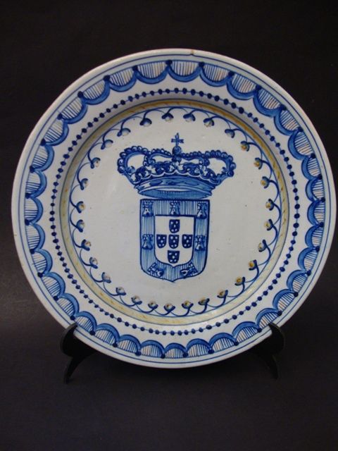 Prato em faiança Portuguesa