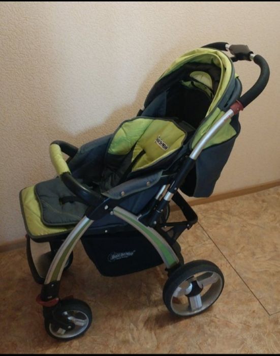 Коляска прогулочная