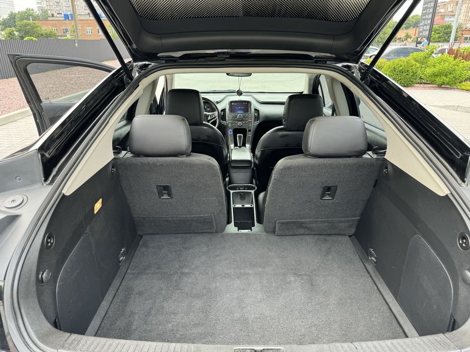 Продам Chevrolet Volt 2014