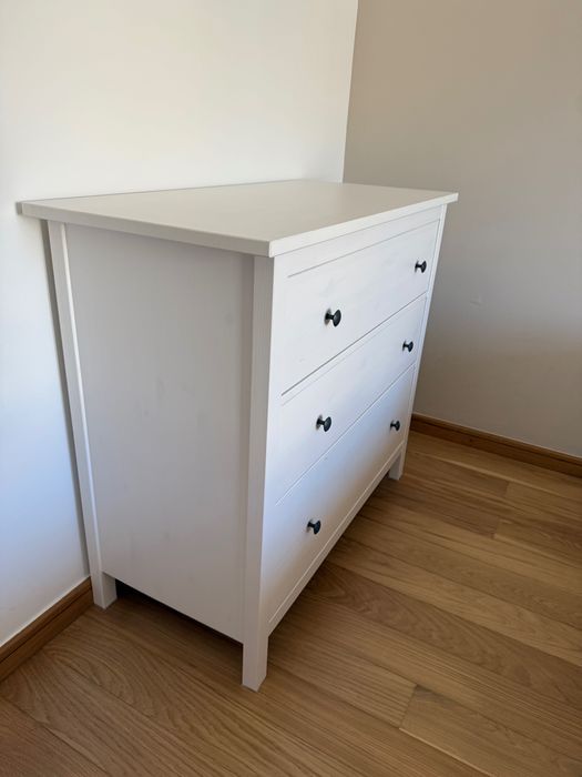 Cómoda Hemnes IKEA