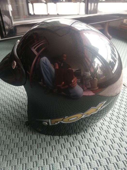 Capacete tamanho M