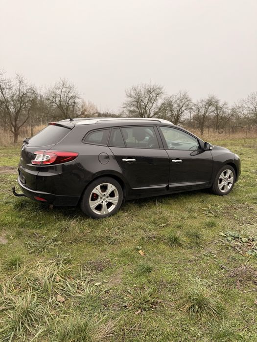 Renault Megane 3 na cześci błotnik klapa drzwi zderzak lampy hak tył