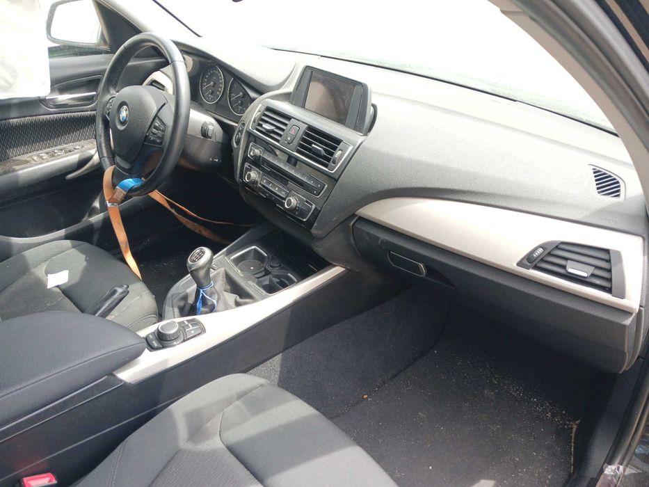 BMW 116D, 2015 - SALVADO - 127 mil Kms