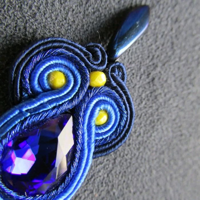 Granatowe kolczyki sutasz handmade