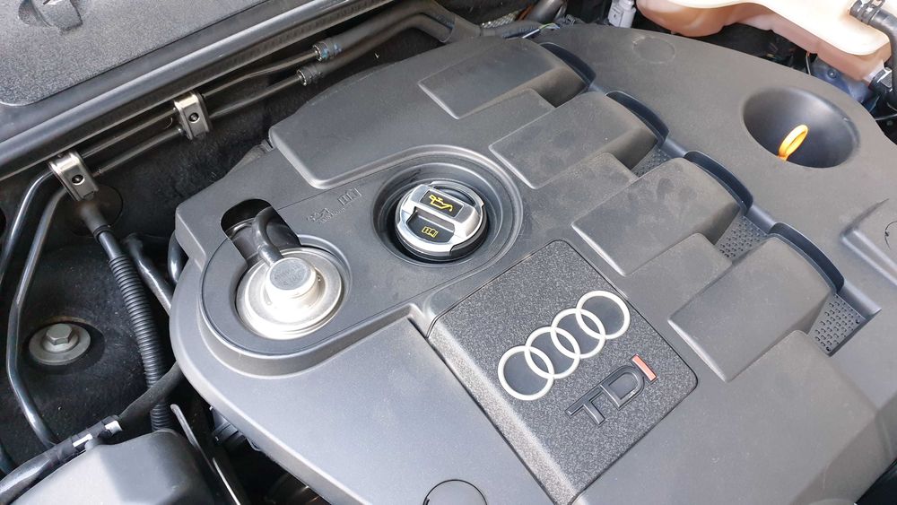 Tampa Óleo Estilo R8 Audi - Seat - VW - Skoda