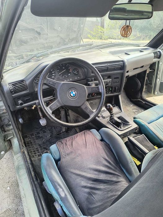 продам своє авто bmw e30
