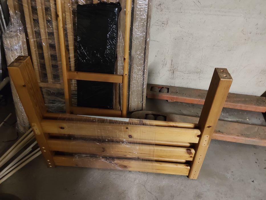 Beliche com colchões como novo