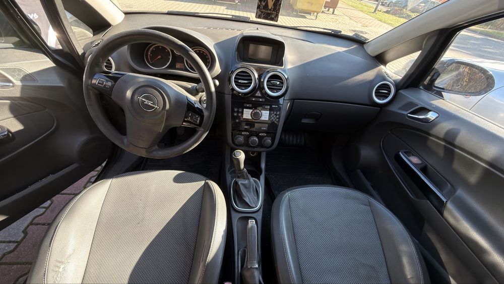 Opel Corsa D 2007r 1.3
