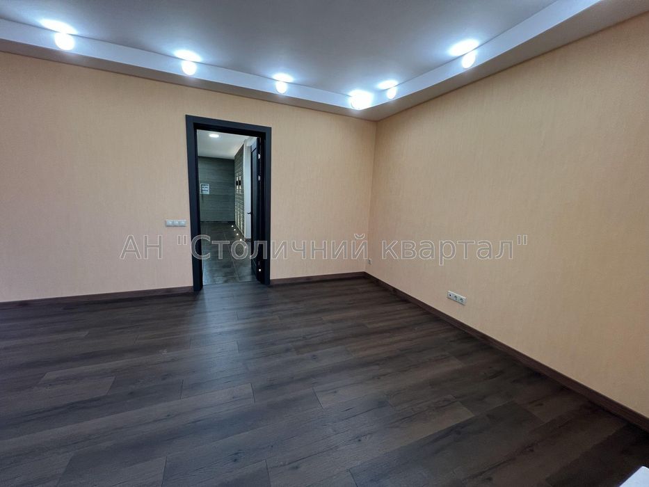 Позняки ЖК Діадема вулиця Срібнокільська 2а