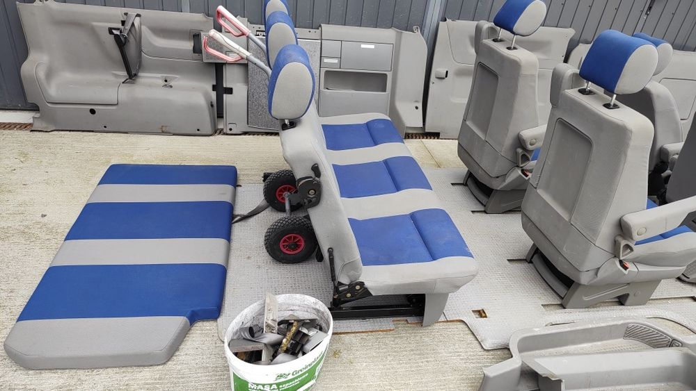 Vw t4 Multivan Atlantis wnętrze tapicerki fotele komplet
