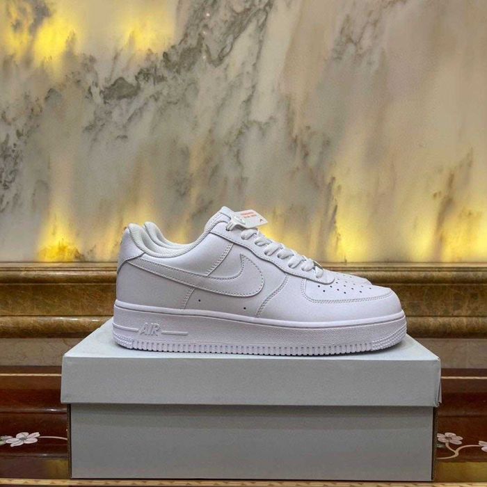 Buty meskie Mokasyny Nike_Air_Force_1_Low '07_Biały R.37,5
