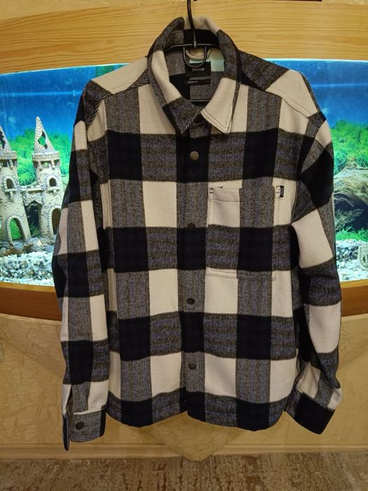 Новая тёплая рубашка , фирмы CROPP