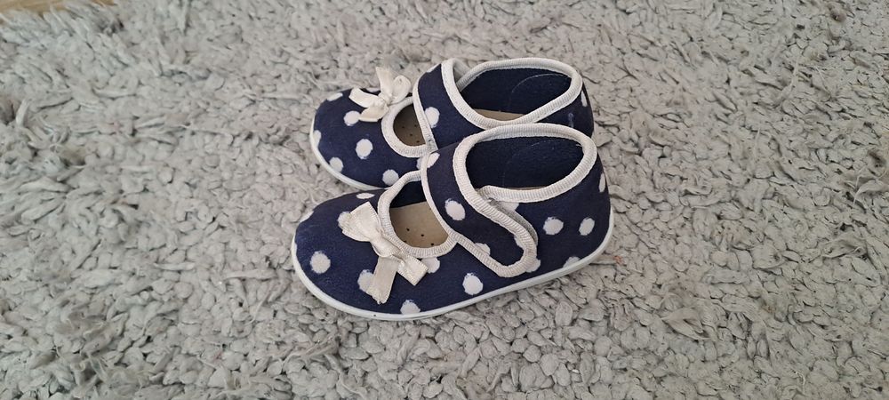 Buty dziewczęce na rzepy, rozmiar 23