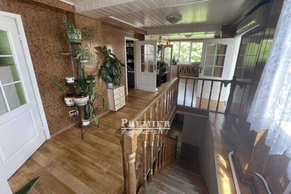 Продам 2-поверховий будинок