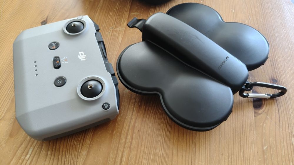 Drone DJI Neo pack FlyMore + comando + mala + case