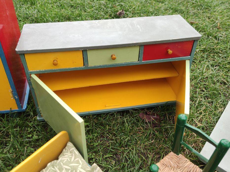 Stare drewniane mebelki domek dla lalek komoda szafka łóżko vintage