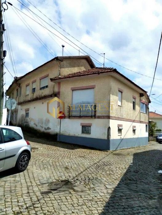 Moradia para recuperar com projeto de transformação em Serzedo
