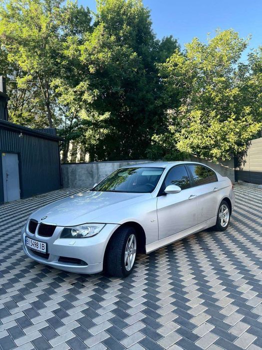 Продаю БМВ 2005 року