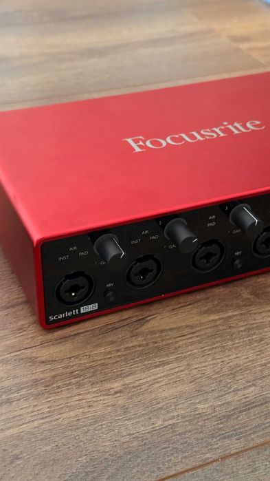Focusrite Scarlett 18i8 3rd Gen - Interface áudio USB